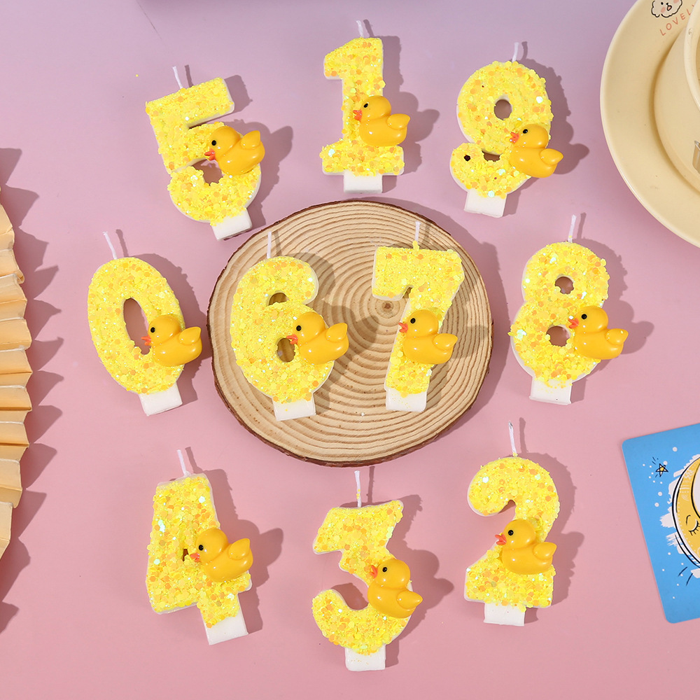 Holiday Candle Set - Lilin Digital Berbentuk Bebek Kuning Cerah,